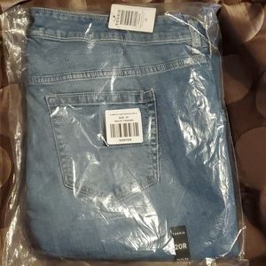 Torrid Slimboot jeans NEW, never opened! Sz. 20